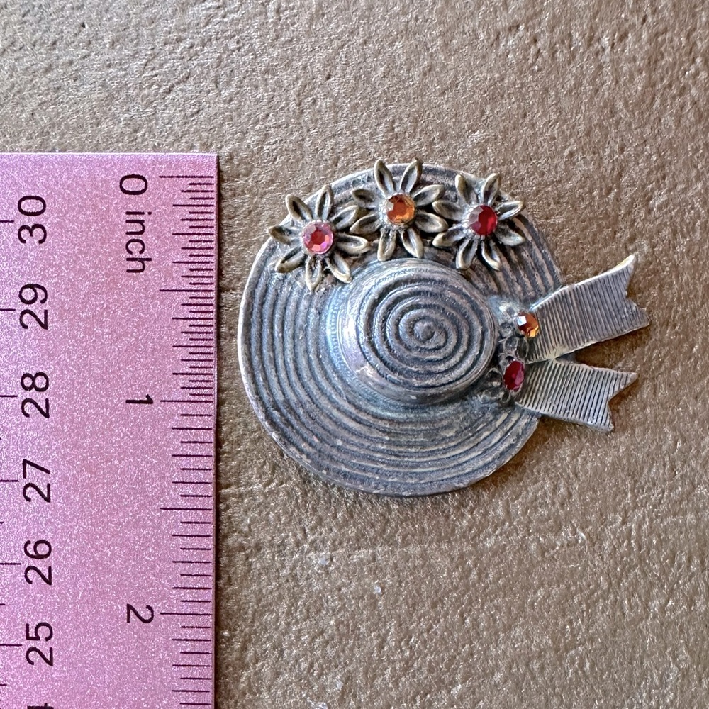 Vintage Gardeners Hat Flower Garden Brooch Pin Red, Yellow & Pink Rhinestones - Picture 3 of 10